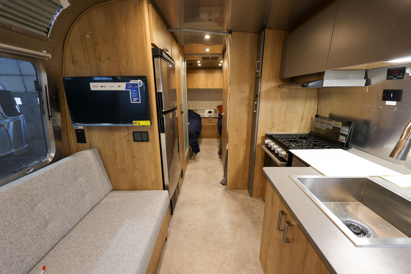 2025 Airstream Trade Wind 25FBT