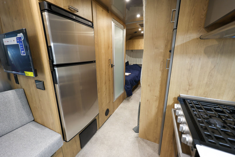 2025 Airstream Trade Wind 25FBT