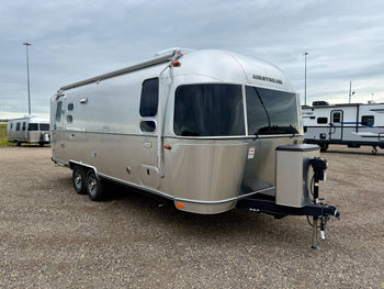 New 2026 Airstream Trade Wind 25FBT Travel Trailer - Fieldstone Exterior - River Oak Interior - VIN: 1STJVYJ25TJ579989 - Stock #R60029
New 2026 Airstream Trade Wind 25FBT Travel Trailer - Fieldstone Exterior - River Oak Interior - VIN: 1STJVYJ25TJ579989 - Stock #R60029