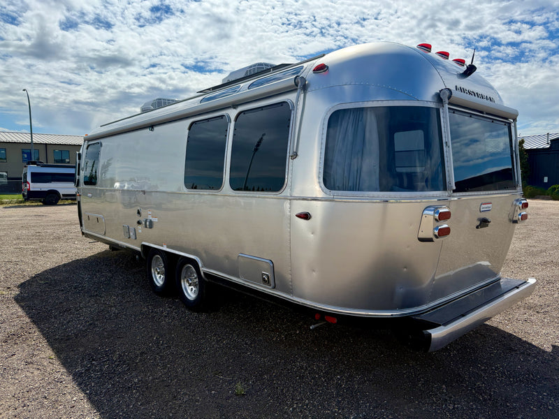 2025 Airstream International 27FBT
