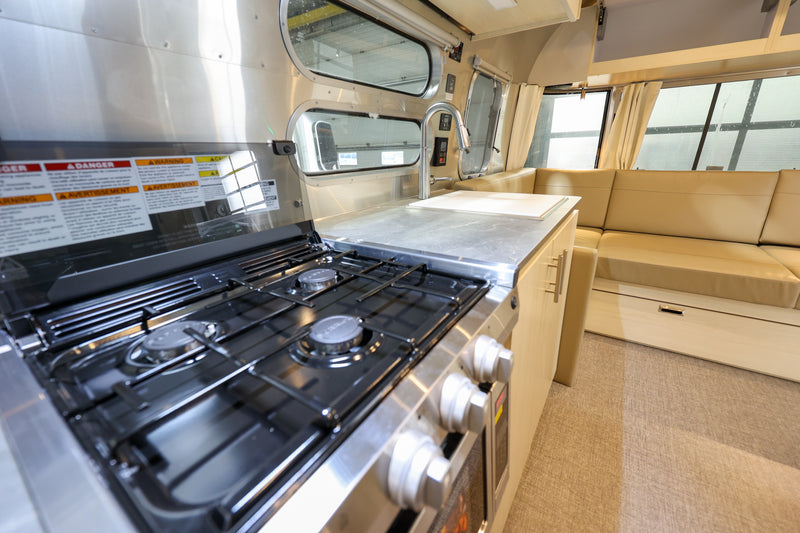 2024 Airstream Flying Cloud 28RBT