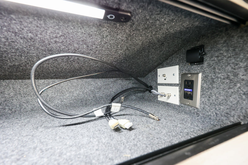 2025 Airstream Atlas E1 Package