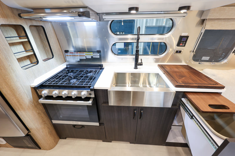2025 Airstream Pottery Barn 28RBQ