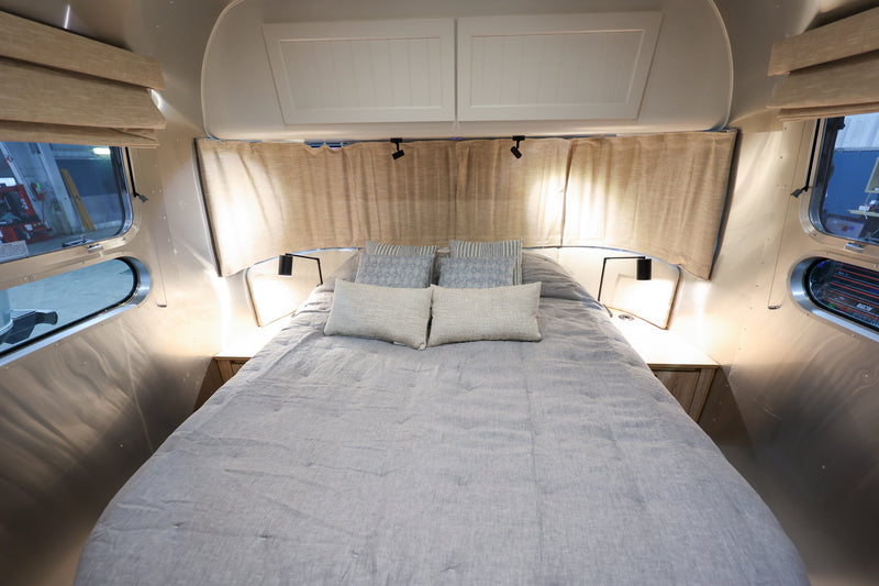 2025 Airstream Pottery Barn 28RBQ