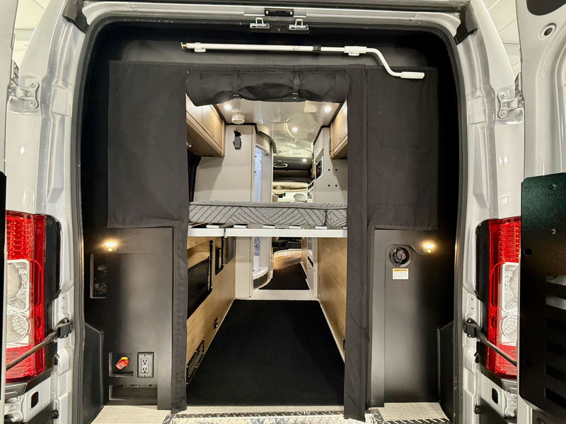 2025 Airstream Rangeline 23