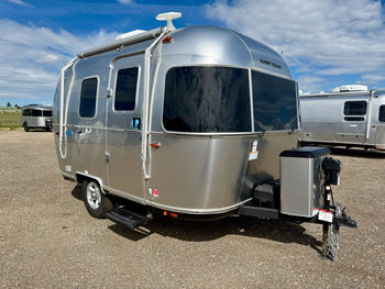 
New 2026 Airstream Bambi 16RB Travel Trailer - Ocean Exterior - White Cypress Interior - VIN: 1STHMAC10TJ579394 - Stock #R60025