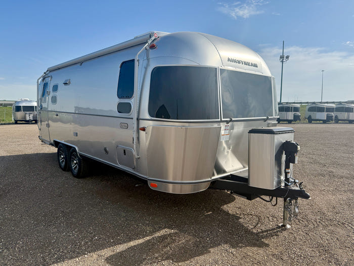 
Used 2024 Airstream Trade Wind 25FB Travel Trailer - Terracotta Exterior - River Oak Interior - VIN: 1STJVYJ27RJ573006 - Stock #RP1005