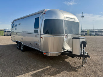 
Used 2024 Airstream Trade Wind 25FB Travel Trailer - Terracotta Exterior - River Oak Interior - VIN: 1STJVYJ27RJ573006 - Stock #RP1005