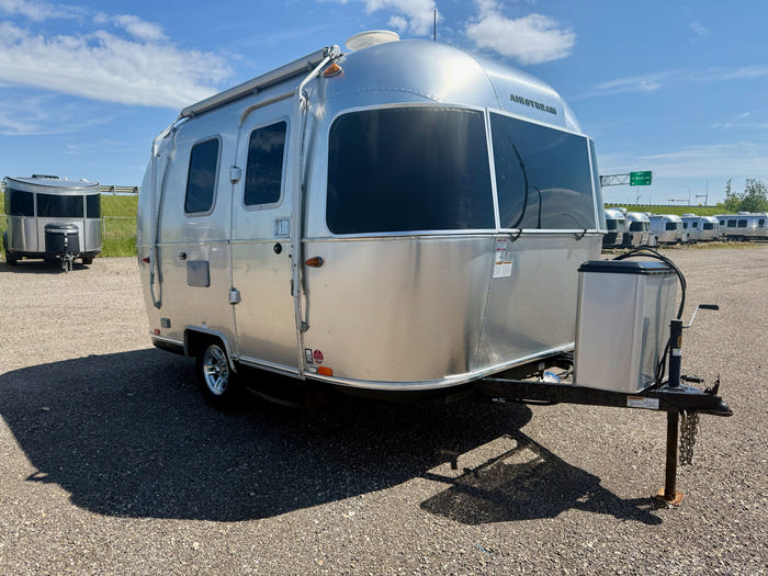 
Used 2019 Airstream Bambi 16RB Travel Trailer - VIN: 1STHRAC17KJ545470 - Stock #RP1002B