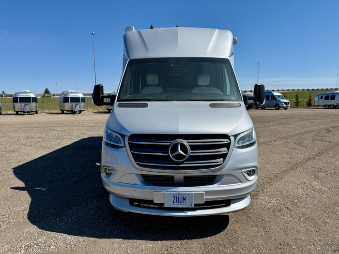 
Used 2021 Airstream Atlas MURPHY Suite Touring Coach - Silver Exterior - Lux White Interior - VIN: 1B9KUWH22MJ306470 - Stock #RC1000
