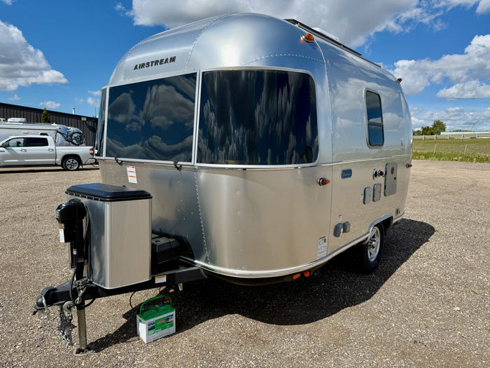 
New 2026 Airstream Bambi 16RB Travel Trailer - Dune Exterior - White Cypress Interior - VIN: 1STHMAC19TJ579975 - Stock #R60028