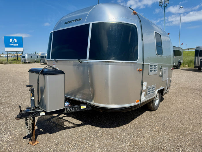
Used 2019 Airstream Bambi 16RB Travel Trailer - VIN: 1STHRAC17KJ545470 - Stock #RP1002B