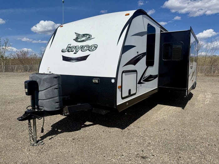 
Used 2016 Airstream White Hawk 28DSBH Travel Trailer - VIN: 1UJBJ0BP8G14C0444 - Stock #R60009A
