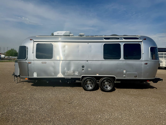 
Used 2024 Airstream Trade Wind 25FB Travel Trailer - Terracotta Exterior - River Oak Interior - VIN: 1STJVYJ27RJ573006 - Stock #RP1005