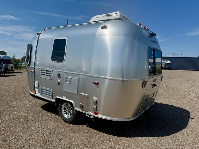 
Used 2019 Airstream Bambi 16RB Travel Trailer - VIN: 1STHRAC17KJ545470 - Stock #RP1002B