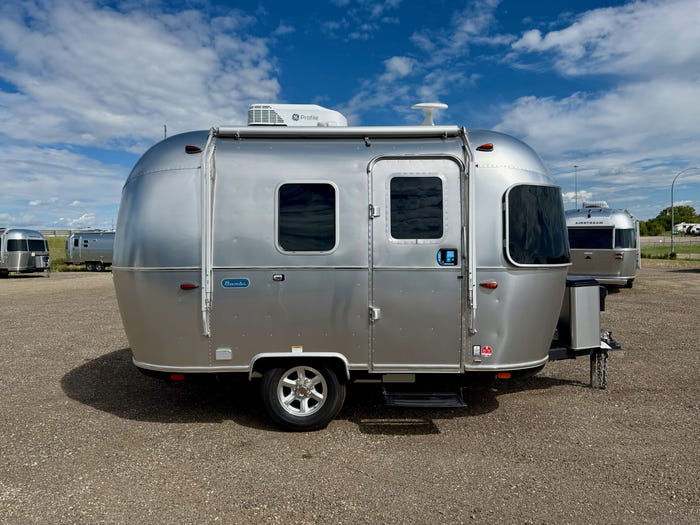 
New 2026 Airstream Bambi 16RB Travel Trailer - Ocean Exterior - White Cypress Interior - VIN: 1STHMAC10TJ579394 - Stock #R60025