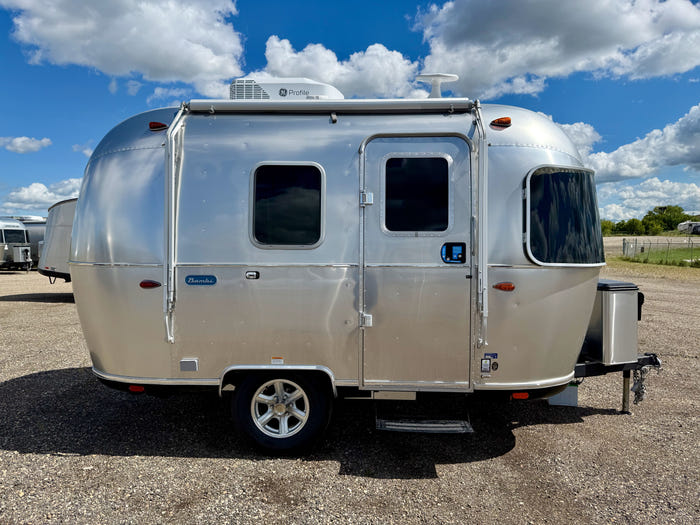 
New 2026 Airstream Bambi 16RB Travel Trailer - Dune Exterior - White Cypress Interior - VIN: 1STHMAC19TJ579975 - Stock #R60028