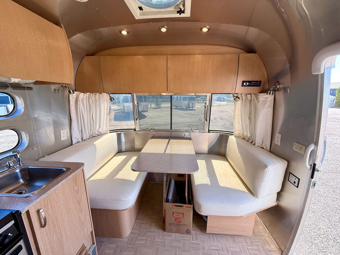
Used 2008 Airstream Safari 19CB Travel Trailer - VIN: 1STCPAA168J522404 - Stock #R50015A