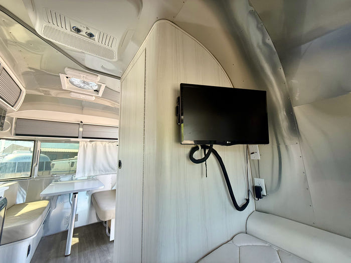 
Used 2019 Airstream Bambi 16RB Travel Trailer - VIN: 1STHRAC17KJ545470 - Stock #RP1002B