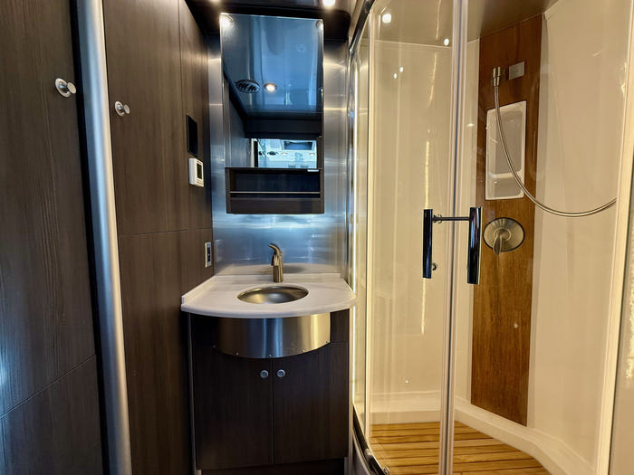 
Used 2021 Airstream Atlas MURPHY Suite Touring Coach - Silver Exterior - Lux White Interior - VIN: 1B9KUWH22MJ306470 - Stock #RC1000