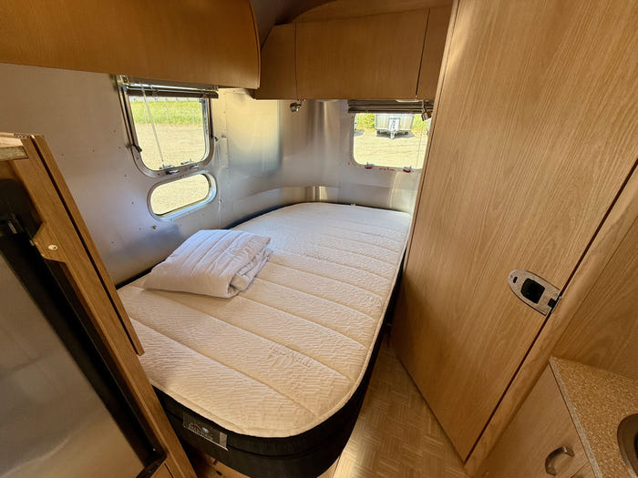 
Used 2008 Airstream Safari 19CB Travel Trailer - VIN: 1STCPAA168J522404 - Stock #R50015A
