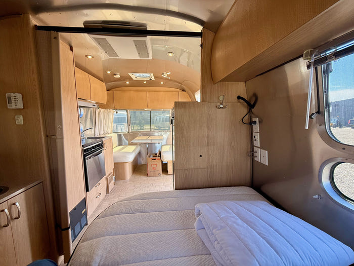 
Used 2008 Airstream Safari 19CB Travel Trailer - VIN: 1STCPAA168J522404 - Stock #R50015A
