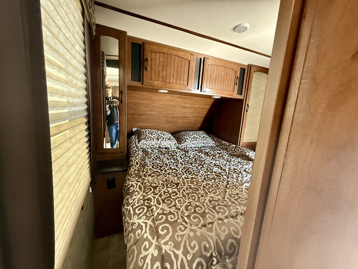 
Used 2016 Airstream White Hawk 28DSBH Travel Trailer - VIN: 1UJBJ0BP8G14C0444 - Stock #R60009A