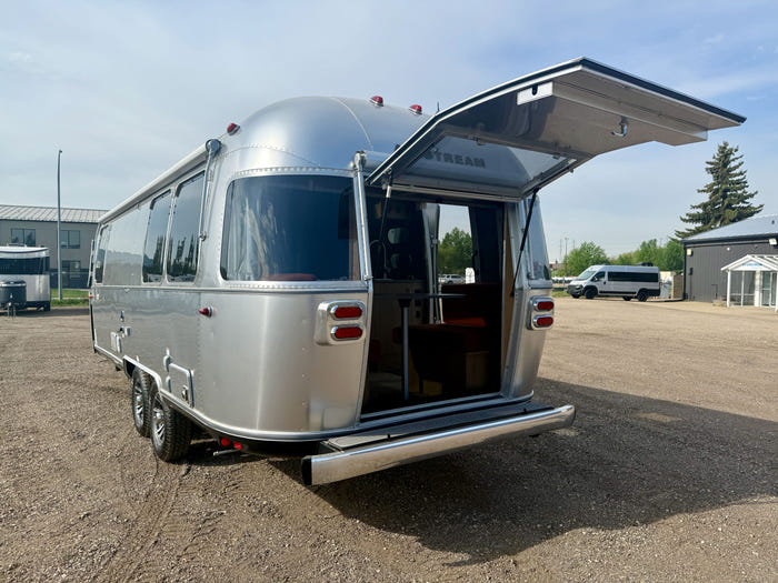 
Used 2024 Airstream Trade Wind 25FB Travel Trailer - Terracotta Exterior - River Oak Interior - VIN: 1STJVYJ27RJ573006 - Stock #RP1005