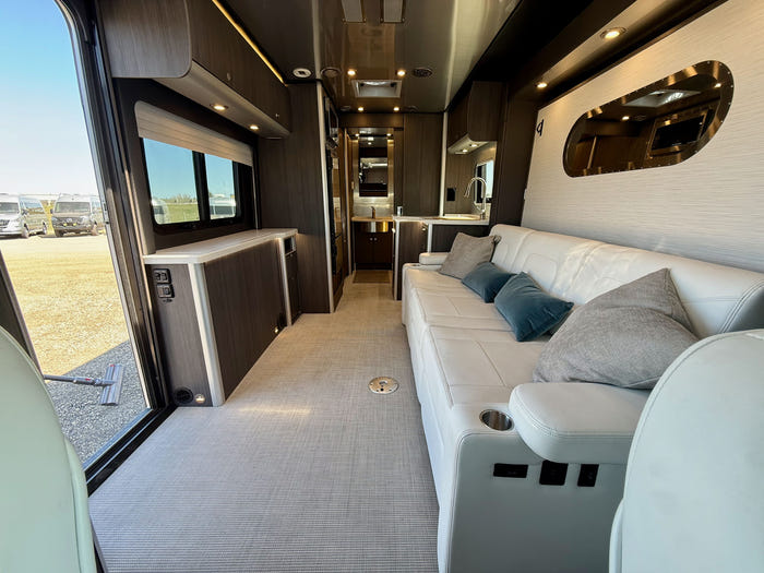 
Used 2021 Airstream Atlas MURPHY Suite Touring Coach - Silver Exterior - Lux White Interior - VIN: 1B9KUWH22MJ306470 - Stock #RC1000