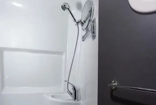 Full-Featured Wet Bath