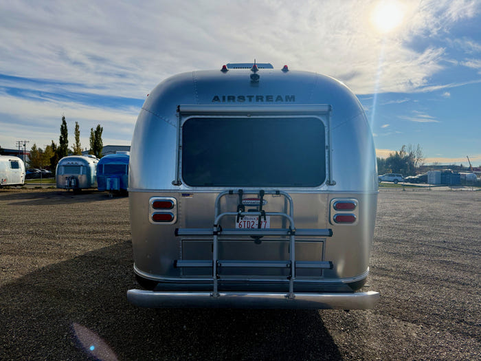 
Used 2017 Airstream International SERENITY 30 Rbq Travel Trailer - VIN: 1STJFYP29HJ538678 - Stock #RC1002