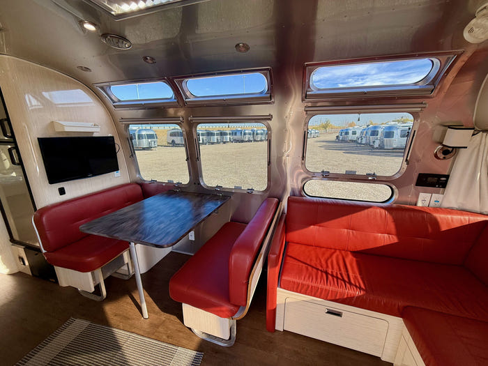 
Used 2017 Airstream International SERENITY 30 Rbq Travel Trailer - VIN: 1STJFYP29HJ538678 - Stock #RC1002