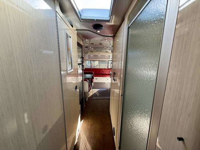 
Used 2017 Airstream International SERENITY 30 Rbq Travel Trailer - VIN: 1STJFYP29HJ538678 - Stock #RC1002