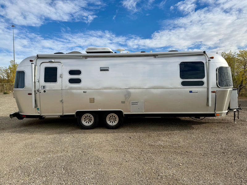2019 Airstream Tommy Bahama 27FB