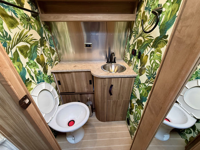 2019 Airstream Tommy Bahama 27FB