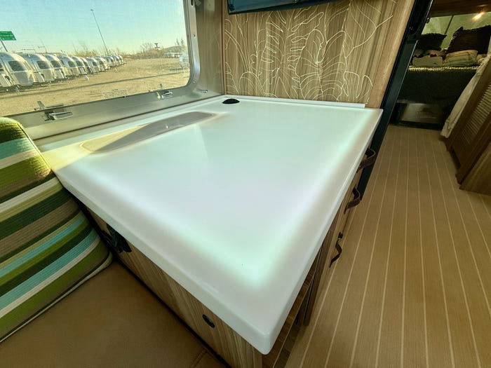 2019 Airstream Tommy Bahama 27FB