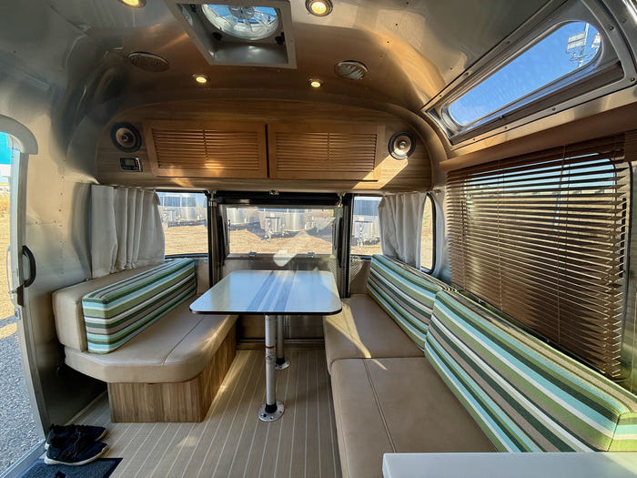 2019 Airstream Tommy Bahama 27FB