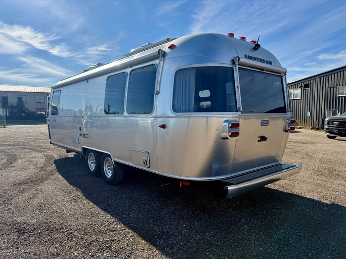 2021 Airstream Globetrotter 27FB