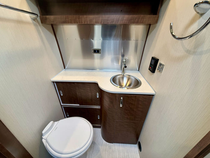 2021 Airstream Globetrotter 27FB