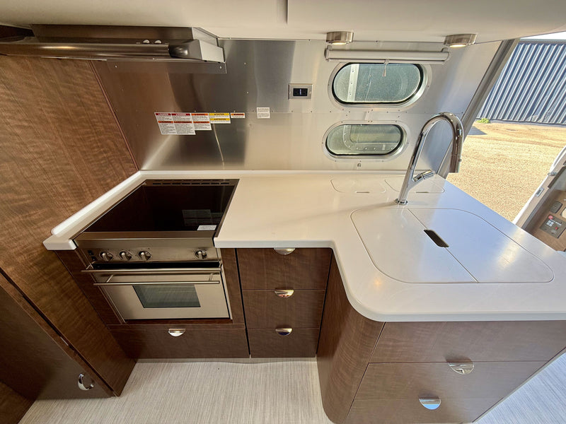2021 Airstream Globetrotter 27FB