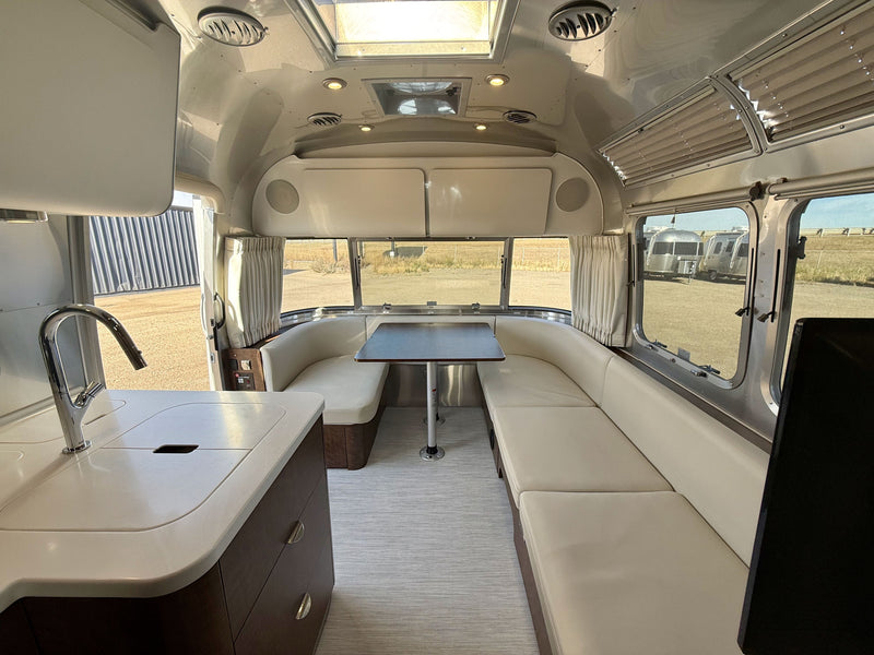 2021 Airstream Globetrotter 27FB