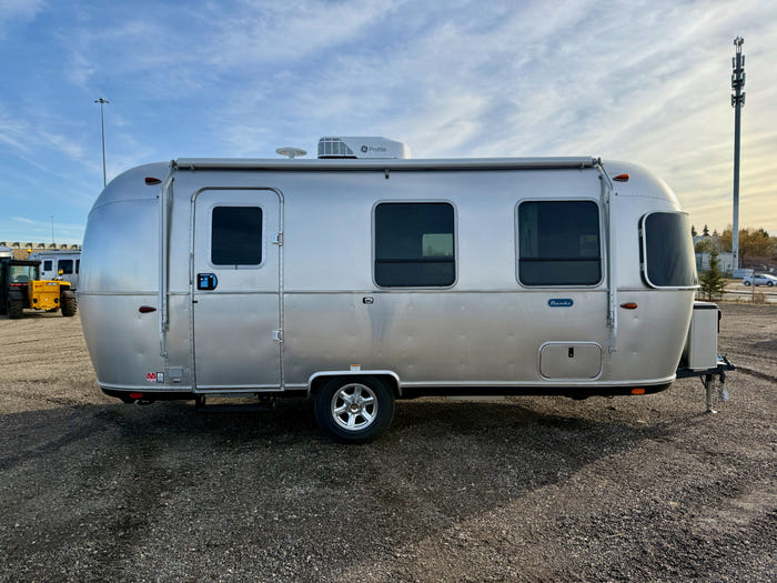 
New 2026 Airstream Bambi 22FB Travel Trailer - Ocean Exterior - White Cypress Interior - VIN: 1STVMAF10TJ577188 - Stock #R60004