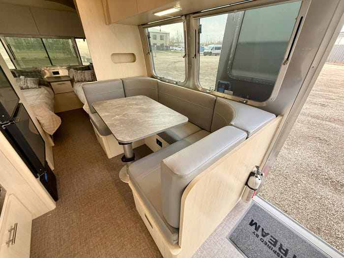 2026 Airstream Flying Cloud 23FBT