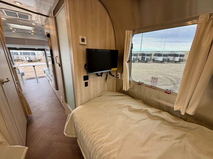 2026 Airstream International 25FBT