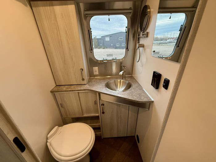 2026 Airstream International 25FBT