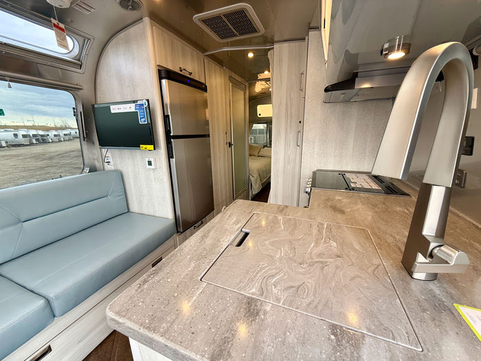 2026 Airstream International 25FBT