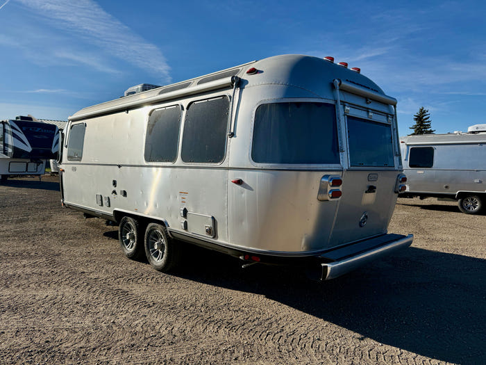 2026 Airstream Trade Wind 25FBQ