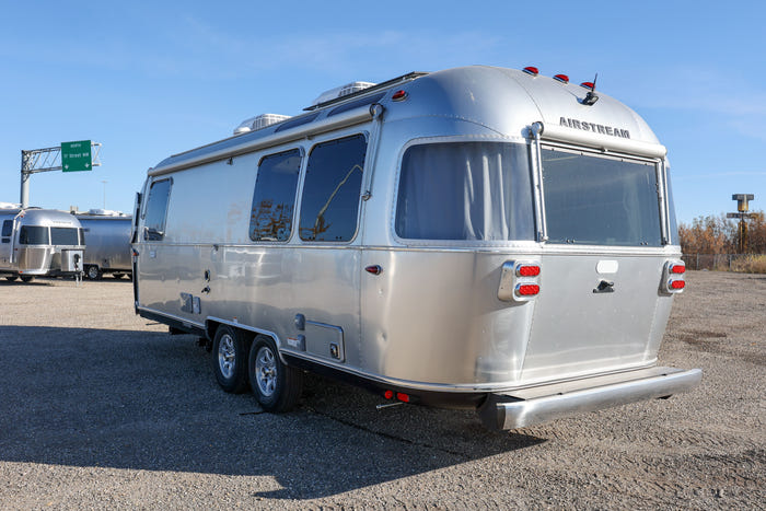 
New 2026 Airstream Flying Cloud 25FB Travel Trailer - Seattle Mist Exterior - Sunlit Maple Interior - VIN: 1STJ9YJ27TJ579965 - Stock #R60031