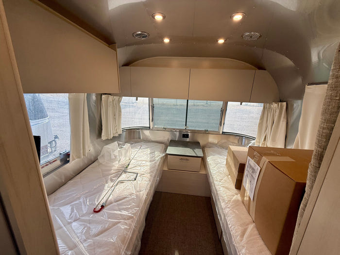 
New 2026 Airstream Flying Cloud 25FB Travel Trailer - Seattle Mist Exterior - Sunlit Maple Interior - VIN: 1STJ9YJ27TJ579965 - Stock #R60031
