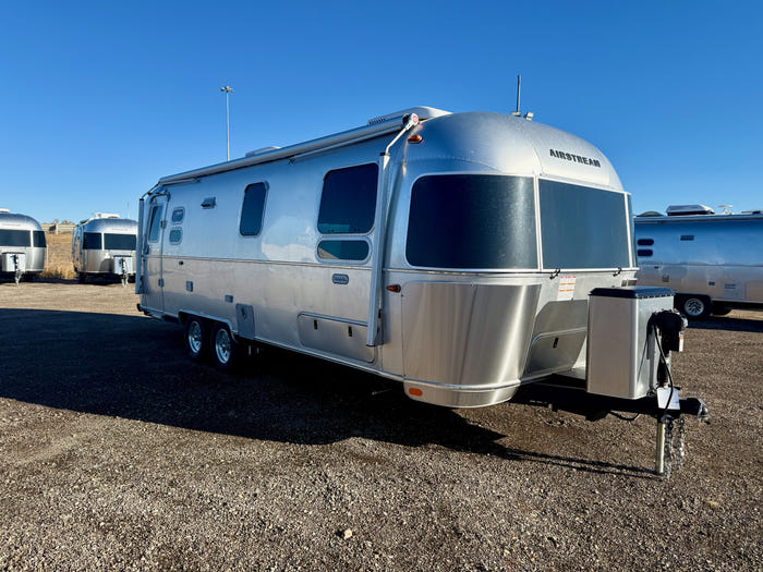 
New 2026 Airstream Globetrotter 27FB Travel Trailer - Dublin Slate (D/D) Exterior - Black Walnut Interior - VIN: 1STTNYL20TJ579971 - Stock #R60033